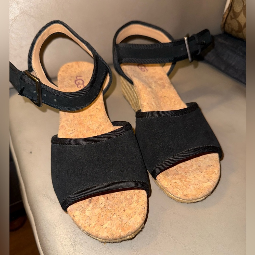 Ugg Wedge Shoe Womens 6.5 Australia Maybell Black 1019887 Espadrille Strap - Picture 12 of 12